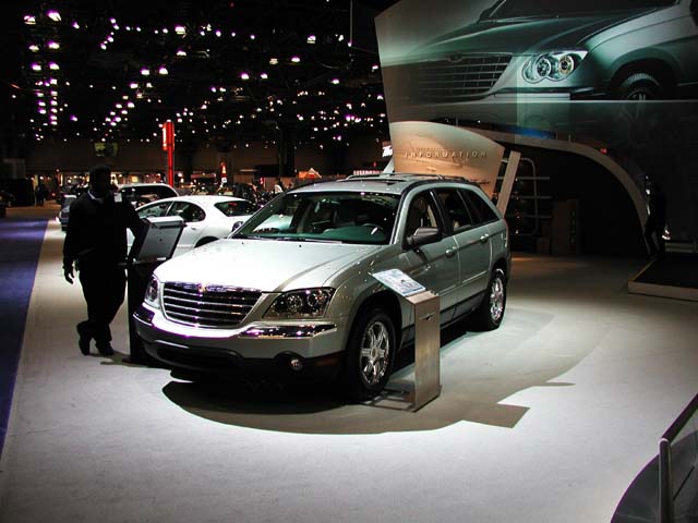 NYAutoShow-Chrysler-071