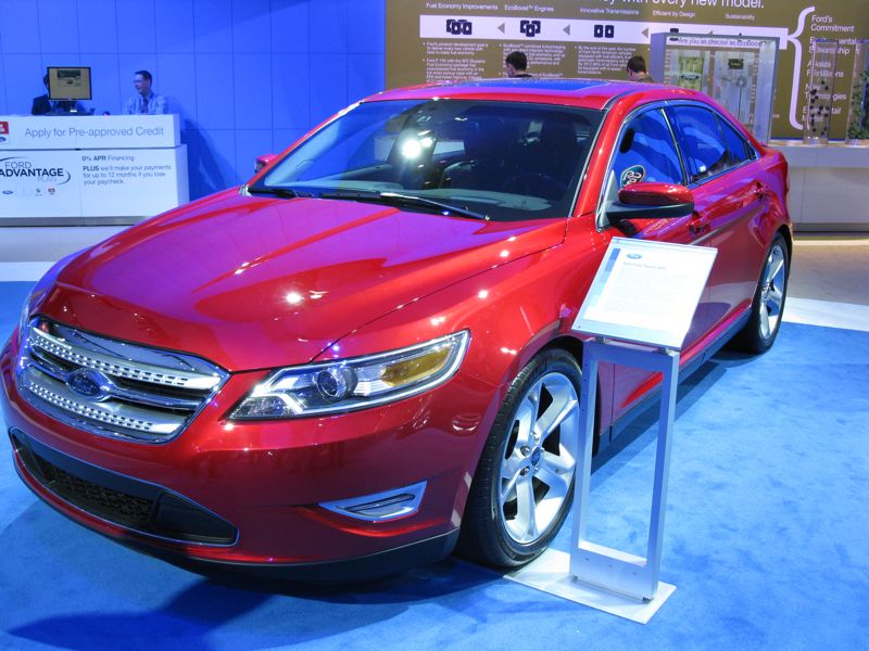 Ford Taurus - 4